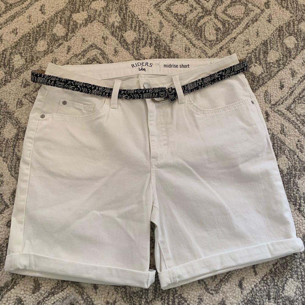 NWOT Lee Midrise a short Size 8